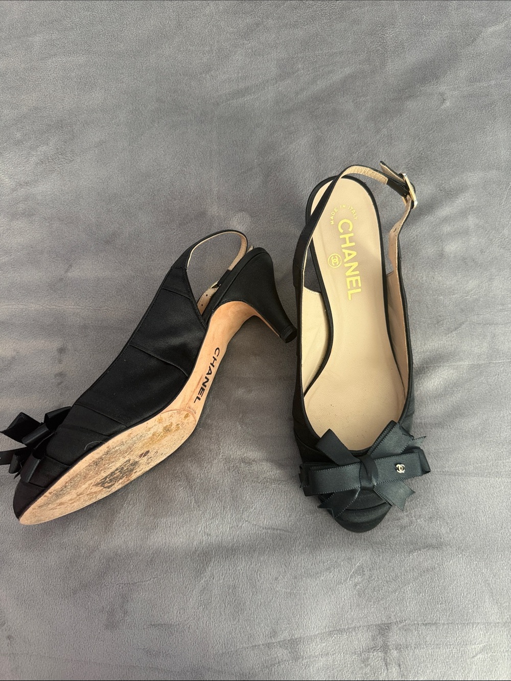 CHANEL Black Satin Slingback Pumps with Bow Accent